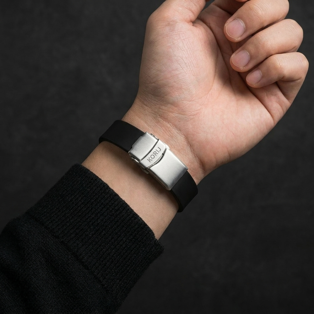Noir Aura Refillable Cologne Bracelet, alternate angle 7